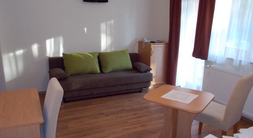 Hotel Halaszkert Badacsony Badacsonytomaj Bilik gambar
