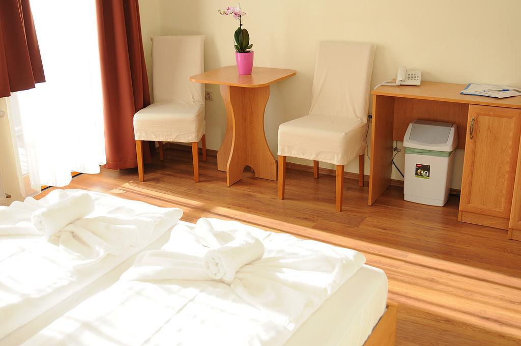 Hotel Halaszkert Badacsony Badacsonytomaj Luaran gambar
